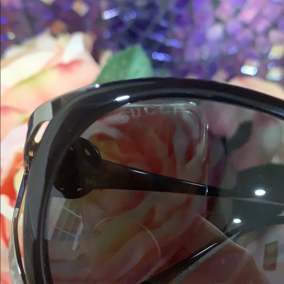💙💯% AUTHENTIC GUCCI Oval Sunglasses💙 - Picture 10 of 11